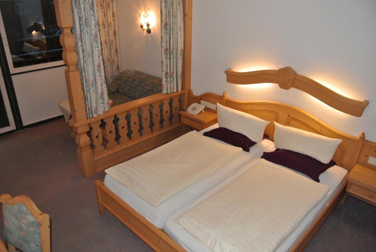 Hotel Gruberhof Innsbruck Igls B&B Екстер'єр фото